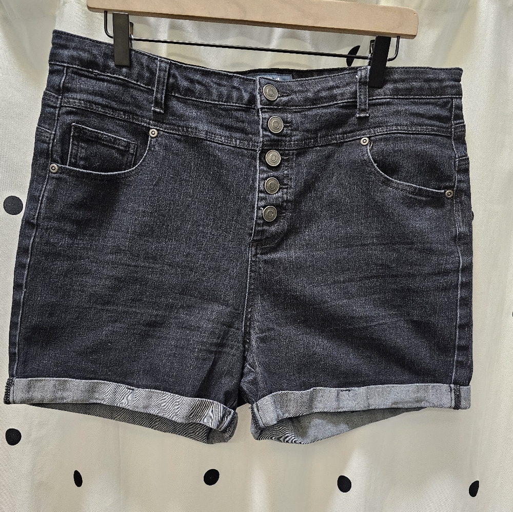 Modcloth high rise button fly rolled cuff denim shorts size 16